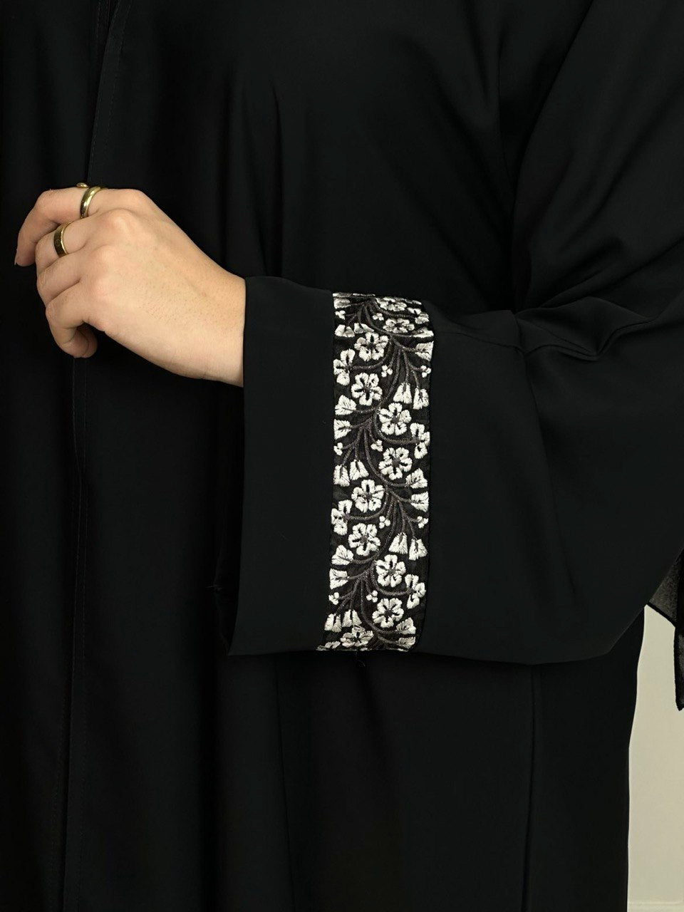 abaya white JASMINE  -  عباية ياسمينة بيضاء