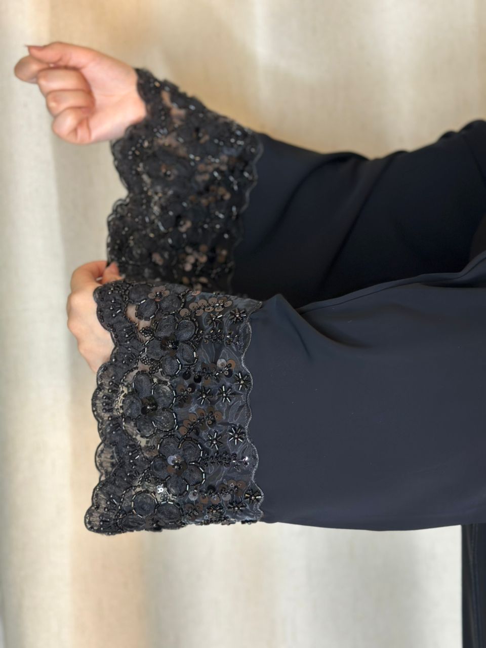 abaya LAYAL